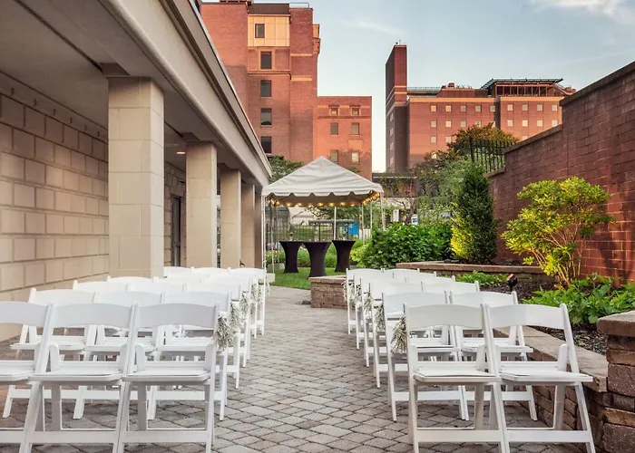 Courtyard Pittsburgh Shadyside